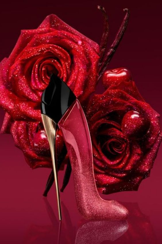 Very Good Girl Glam Carolina Herrera