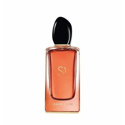 Si Eau de Parfum Intense Giorgio Armani - MANZARA STORE - Perfume Available at MANZARA STORE - Giorgio Armani - All Products, Giorgio Armani, Woman- Si Eau de Parfum Intense by Giorgio Armani is a bold and mesmerizing fragrance for women who embrace their strength and sensuality. This intensified version of the iconic Si perfume is designed to make a lasting impression, blending luscious fruity notes with deep, warm undertones. Si Intense is the epitome of elegance and sophistication, perfect for women who 