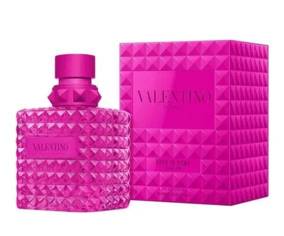 Valentino Donna - Born in Roma Pink PP - MANZARA STORE - Perfume Available at MANZARA STORE - VALENTINO - Valentino, Woman- Valentino Donna - Born In Roma Pink PP Product Description Valentino Donna - Born In Roma Pink PP is a bold and vibrant reinterpretation of femininity. This captivating fragrance combines delicate floral notes with modern twists, creating an olfactory experience that radiates confidence and sophistication. Inspired by the iconic energy of Rome, it’s the perfect companion for women who 